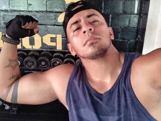 Camshow shows CristopherTomson