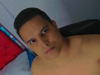 Anal naked LucasAlonso