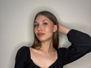 Naked photos QueenieCage